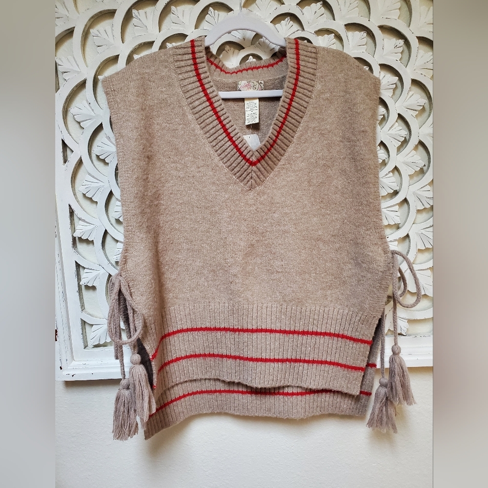 Free People Sweater Vest One Size Fits All Tan And Red NWT
